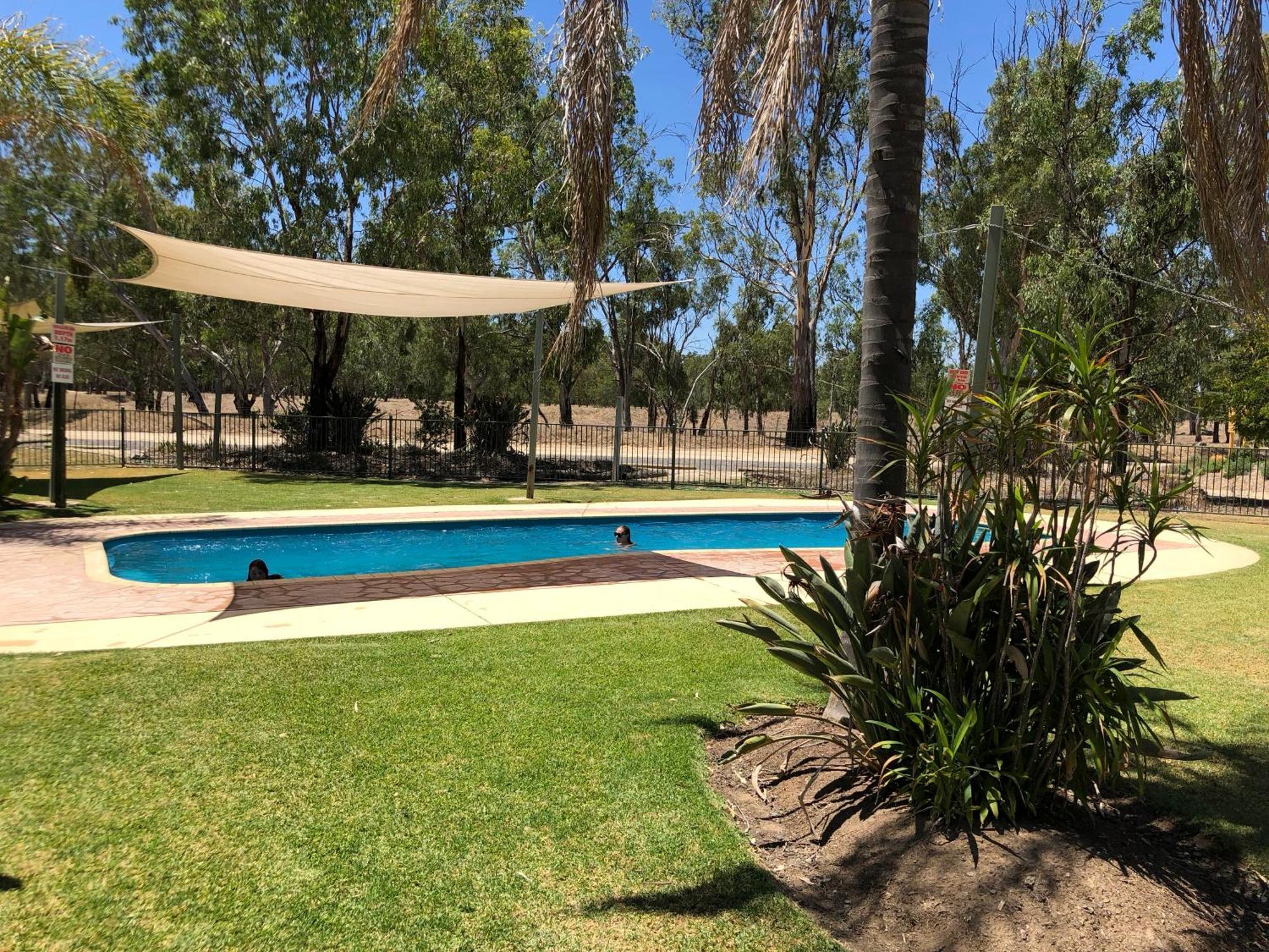 Murray River Hideaway Holiday Park Strathmerton 外观 照片